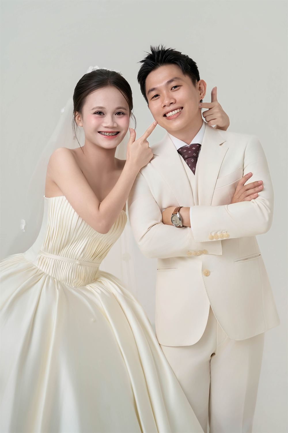 Ảnh cưới của Quỳnh Anh và Sang trong studio