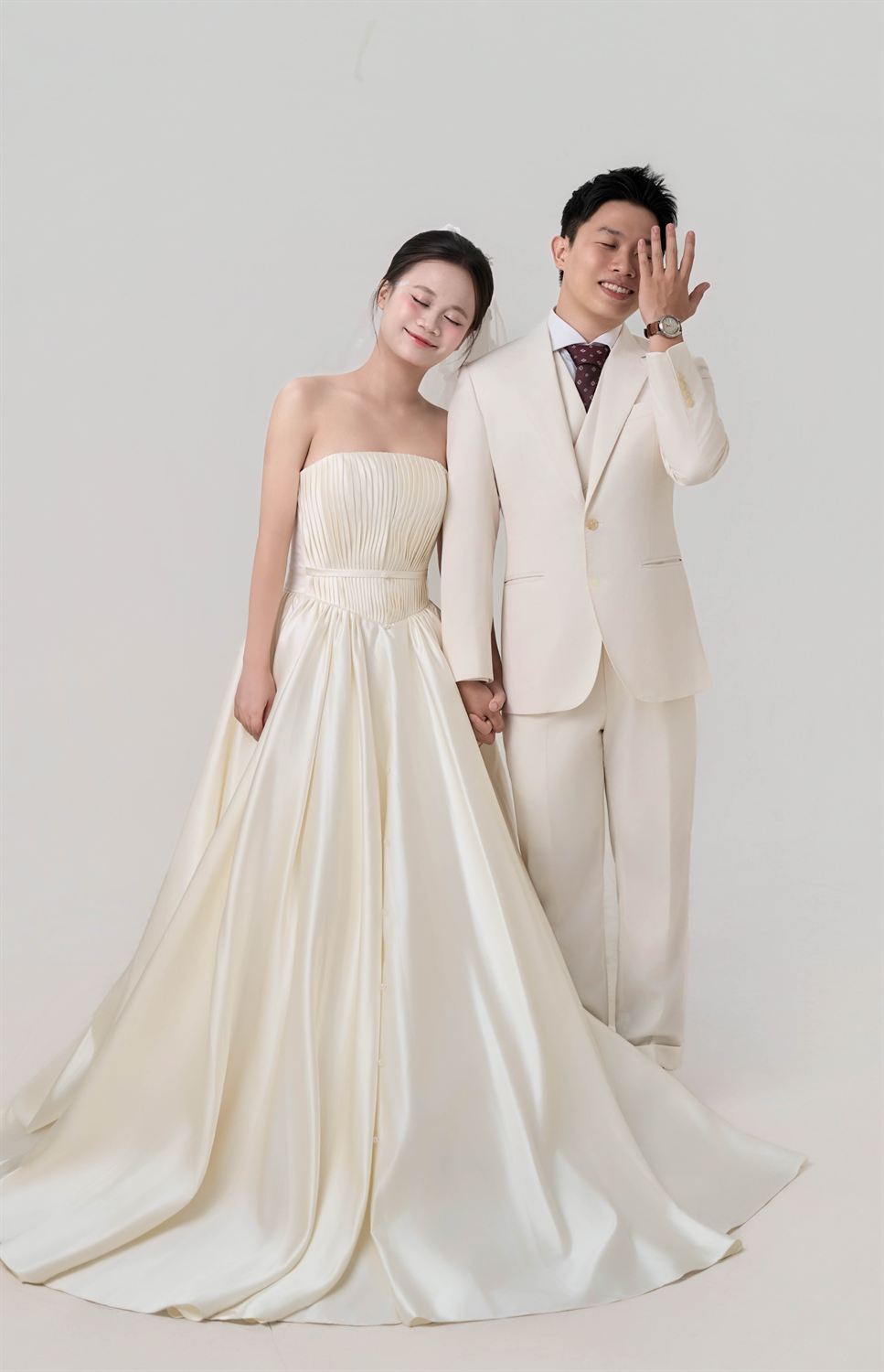 Ảnh cưới của Quỳnh Anh và Sang trong studio