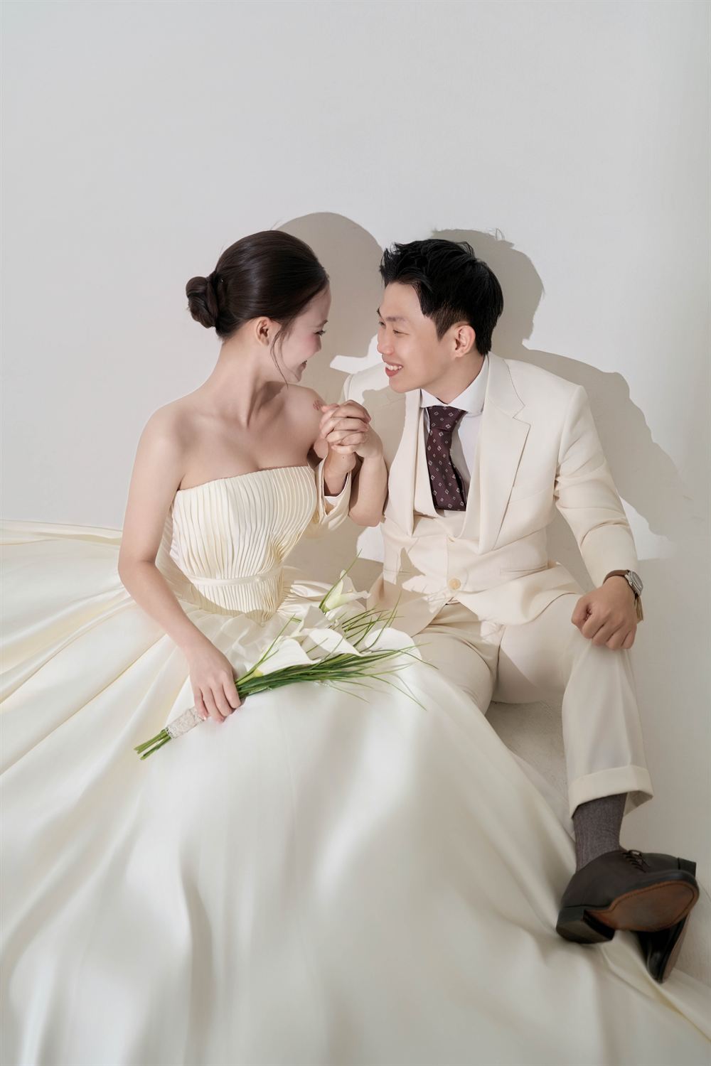 Ảnh cưới của Quỳnh Anh và Sang trong studio