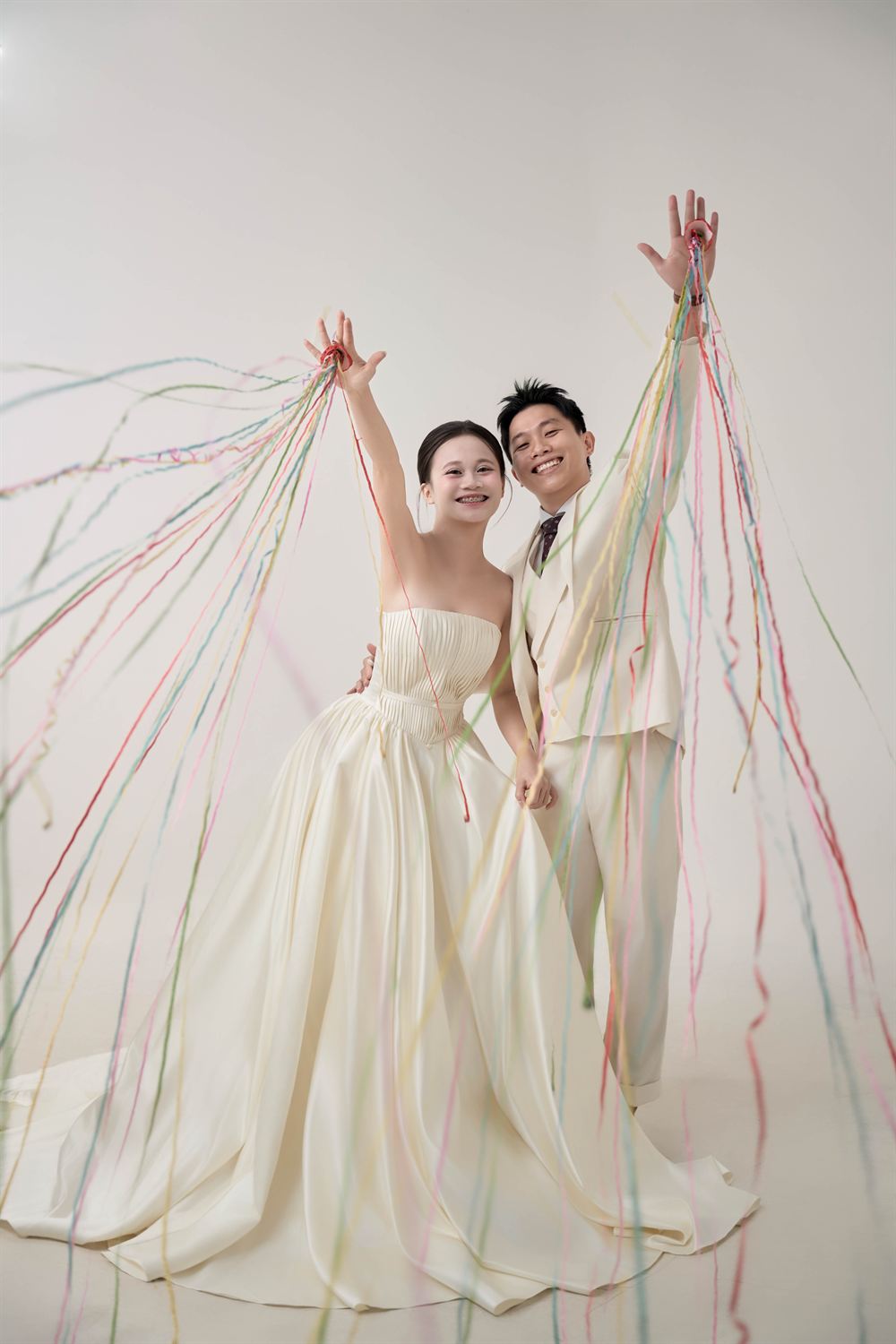 Ảnh cưới của Quỳnh Anh và Sang trong studio