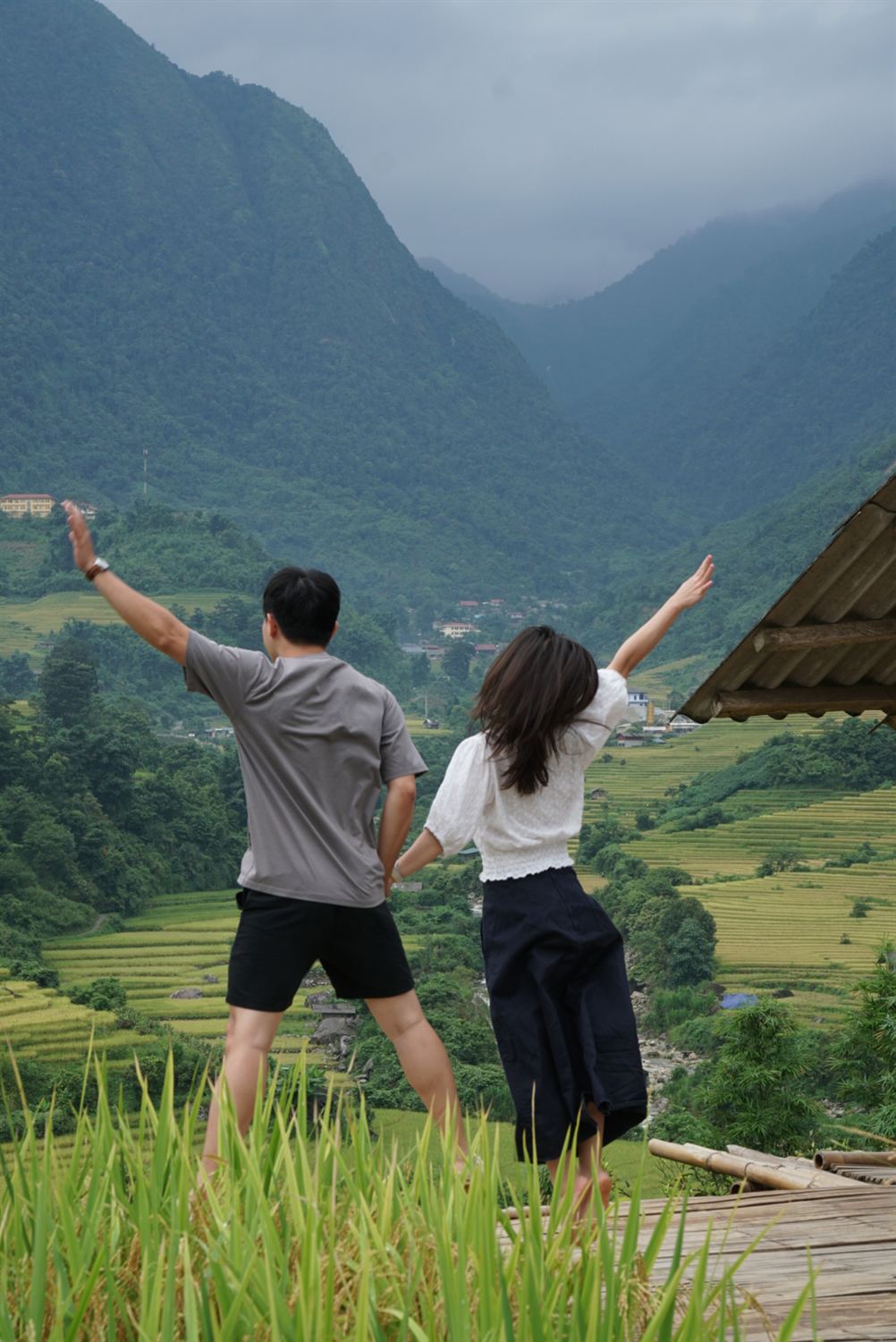 Quỳnh Anh và Sang trong một chuyến đi