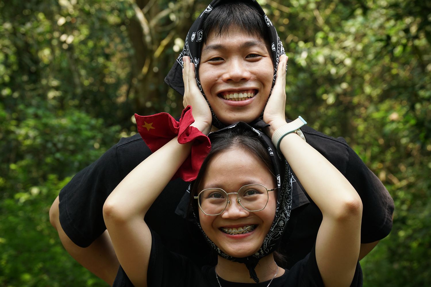 Quỳnh Anh và Sang trong một chuyến đi